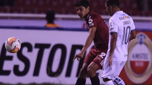 A River le tocó vestir la indumentaria alternativa.