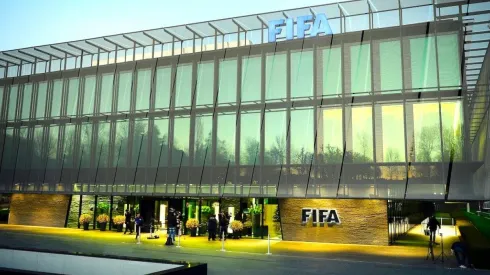 El máximo organismo del fútbol mundial hizo oficial las modificaciones para la temporada 2020/21.