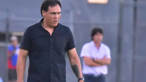 Celso Ayala dirige a River de Paraguay, donde entre sus jugadores tiene a Matías Maidana, hermano de Joni.