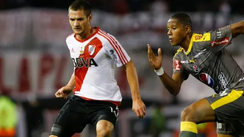 Arzura tiene 26 años y nació en Campana, provincia de Buenos Aires.