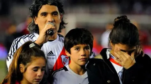 El momento de emoción máxima para el Burrito y sus tres hijos en la despedida