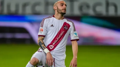 El defensor ganó la Copa de Alemania 06-07 con el equipo europeo.