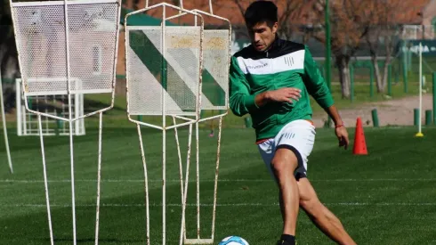 El defensor se entrenó con el Taladro en la reanudación de las prácticas.