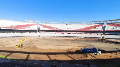 El Estadio Monumental sigue con sus obras en el campo de juego