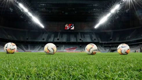 Así se encuentra el césped del estadio donde River disputará mañana la Copa Libertadores