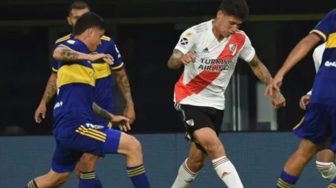 Jorge Carrascal recibió un codazo por parte de Campuzano que era para expulsión, pero Fernando Rapallini solo le mostró la tarjeta amarilla.