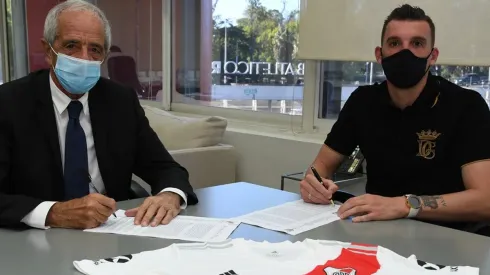 Armani extendió su vínculo hasta junio del 2023. La cláusula de salida se mantiene en 20 millones de dólares.