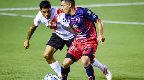 River y Defensores de Pronunciamiento se enfrentan por los 32avos de final de la Copa Argentina en el Estadio Florencio Sola. El Más Grande comienza la defensa del título