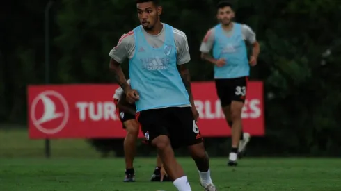 David Martínez sería titular en el partido entre River y Racing por la Supercopa Argentina. El defensor es uno de los cuatro jugadores que ganó todos los partidos que fue dirigido por Gallardo.