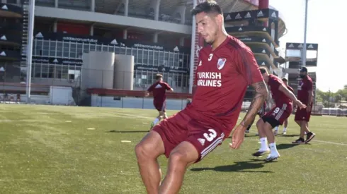 Fabrizio Angileri se sumó a los trabajos en el River Camp