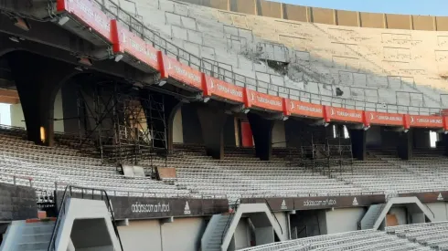 Los andamios ubicados en la tribuna Sivori para llevar adelante las nuevas obras