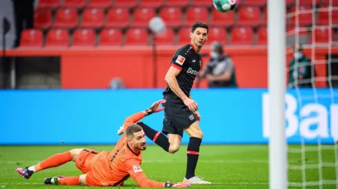 Lucas Alario convirtió en la victoria del Bayer Leverkusen por 3 a 1 ante el Frankfurt por la fecha número 31 de la Bundesliga.