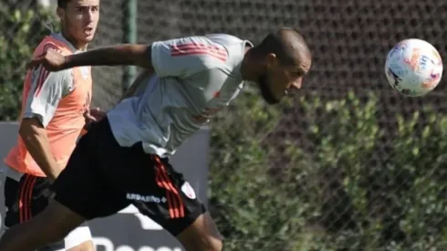 Jonatan Maidana se encuentra aislado a la espera de los resultados