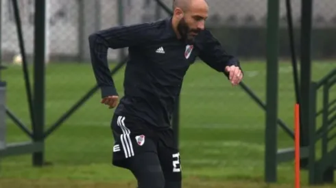 Javier Pinola sueña con poder jugar en este primer semestre de año