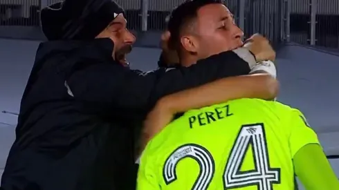 César Zinelli, preparador físico del Millonario, se hizo cargo de la preparación de los arqueros ante la ausencia de Tato Montes.