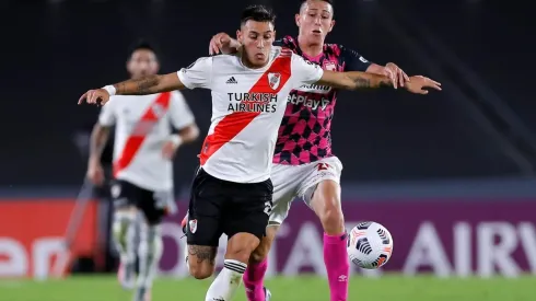 El defensor central tuvo su debut absoluto con la camiseta de River.