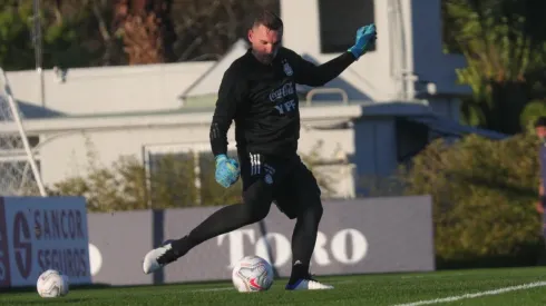Lionel Scaloni paró un once con la presencia de solamente uno de los jugadores del actual plantel de River para el debut de la Selección Argentina ante Chile por la Copa América.