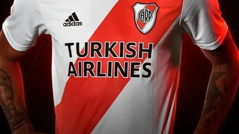 La nueva camiseta de River se estrenará este domingo en el Monumental.
