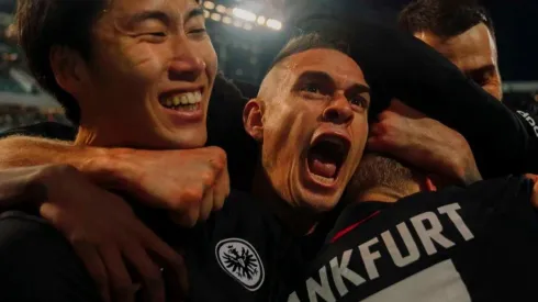 Rafael Santos Borré anotó su tercer gol con la camiseta del Eintracht Frankfurt, fue el gol del triunfo agónico de su equipo sobre Greuther Fürth.