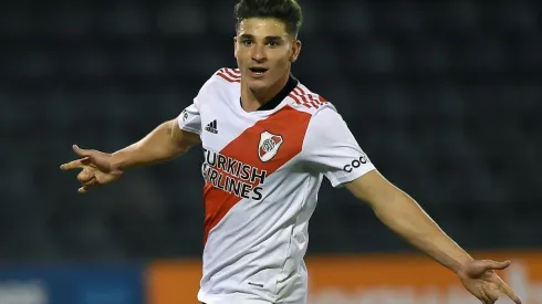 Julián Álvarez termina su contrato el 31 de diciembre de 2022.