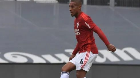 Jonatan Maidana fue el ídolo elegido para pasar un rato y charlar con los ganadores del concurso de Somos River y hasta se animó a cantar su canción preferida de los hinchas.