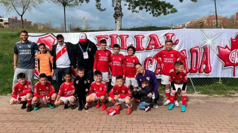 Las filiales de River de Toronto y Madrid juntas en la capital española.