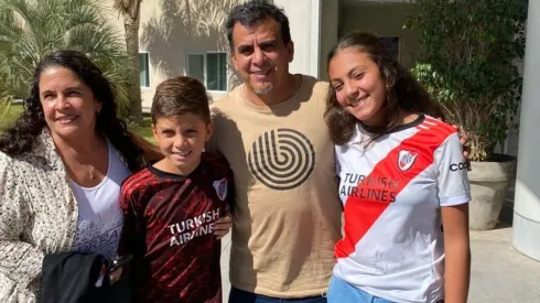El Diablo pasó por la concentración de River y se reencontró con el Muñeco