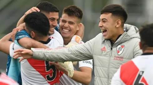 El lateral de la Reserva del Más Grande continuará su carrera en el Calamar.