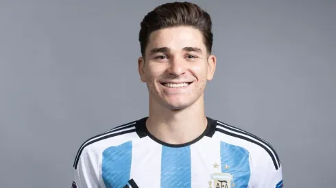 La Araña posó para la foto oficial del plantel de la Albiceleste.