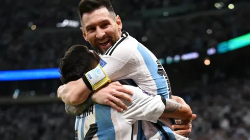 Messi, de penal, marcó el segundo para la Selección Argentina frente a Países Bajos.