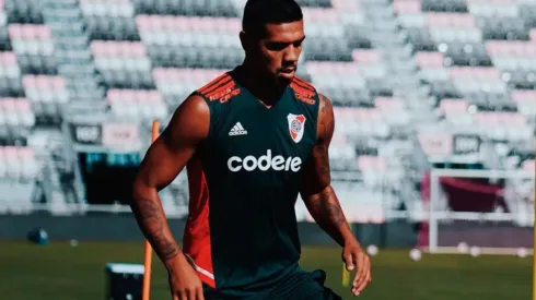 Martínez tiene para tres semanas más de recuperación.