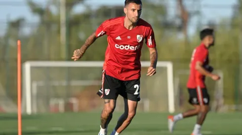 Mammana se prepara para volver: podría hacerlo vs. Lanús o frente a Racing de Córdoba por Copa Argentina.