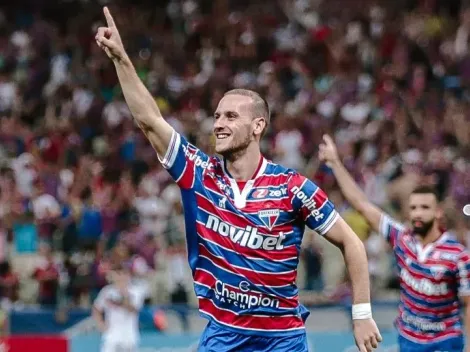 Se fue de River y debutó en la Sudamericana con dos goles