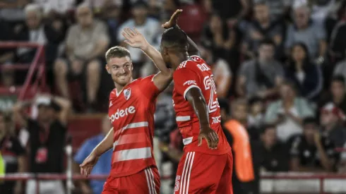 River redondeó un gran partido frente a Huracán.