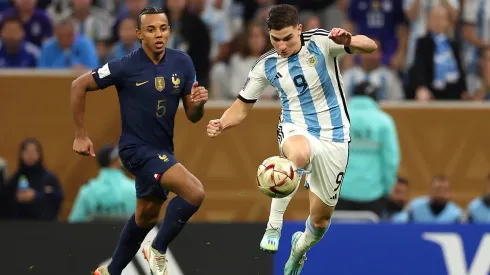 Julián Álvarez frente a Francia en la final del Mundial.