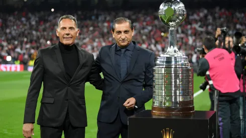 MADRID, SPAIN – DECEMBER 09:  Miguel Angel Russo, former manager of Boca Juniors (l) and Ramon Diaz, former manager of River Plate (r) pose for a photo prior to the second leg of the final match of Copa CONMEBOL Libertadores 2018 between Boca Juniors and River Plate at Estadio Santiago Bernabeu on December 9, 2018 in Madrid, Spain. Due to the violent episodes of November 24th at River Plate stadium, CONMEBOL rescheduled the game and moved it out of Americas for the first time in history.  (Photo by Matthias Hangst/Getty Images)
