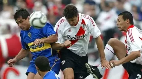 Los antecedentes del DT de River contra el eterno rival en su etapa como jugador.