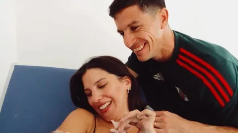 Nacho presentó a sociedad a Olivia con un emotivo mensaje.