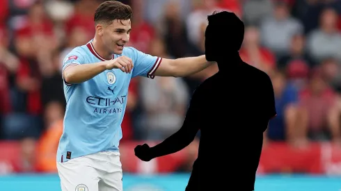 LEICESTER, ENGLAND - JULY 30: Julian Alvarez of Manchester City (L) celebrates with teammate Bernardo Silva after scoring the first goal of their team during The FA Community Shield between Manchester City and Liverpool FC at The King Power Stadium on July 30, 2022 in Leicester, England. (Photo by Marc Atkins/Getty Images)