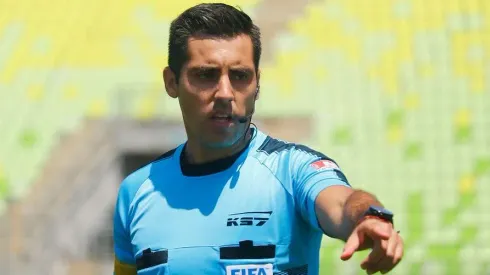 Cristián Garay será el árbitro entre River y Sporting Cristal en Perú.