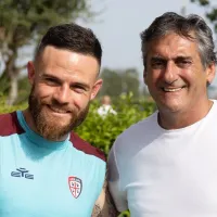 Francescoli pasó por Cagliari y posó con un ex Boca que perdió la final de Madrid