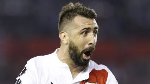 El Oso continuará jugando en el fútbol argentino.