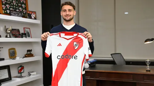 El uruguayo firmó su contrato hasta diciembre del 2026