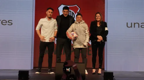 Enzo Pérez entregó cintas de capitanes a tres historias muy particulares.