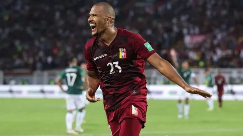 Salomón Rondón le dio el triunfo a Venezuela sobre el final del partido.