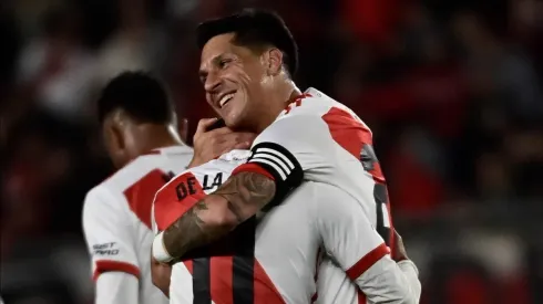 La noche feliz de Enzo Pérez en el Monumental.