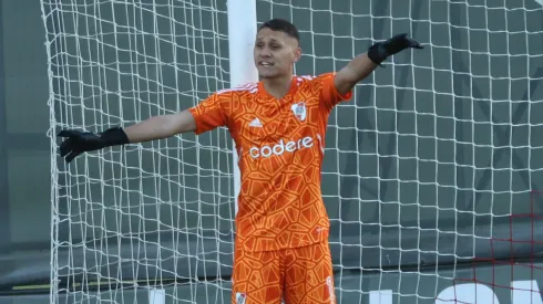 Lucas Lavagnino, la gran figura del superclásico de Reserva.