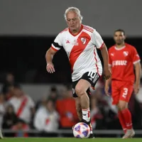 El Beto Alonso volvió a jugar en el Monumental y emocionó a todos
