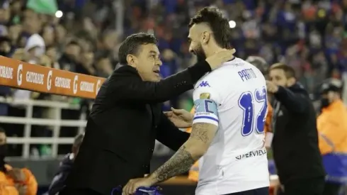 El último cruce del Muñeco y el Oso Pratto.