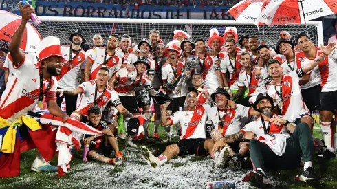 River comenzó a meterse en el mercado de pases.